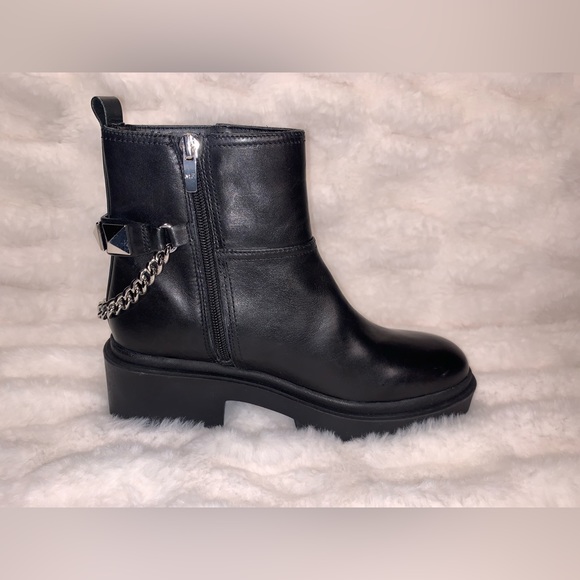 Marc Fisher Waty Bootie Size: 6 1/2 - Picture 5 of 8